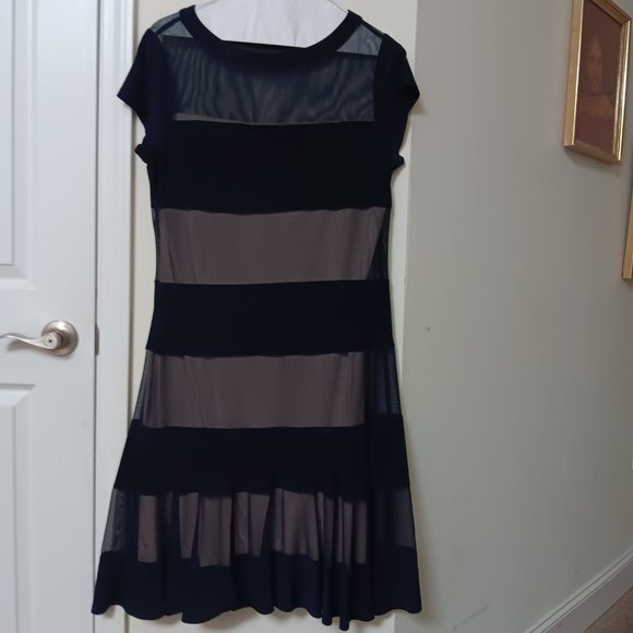 R & M RICHARDS DRESS - Picture 4 of 4